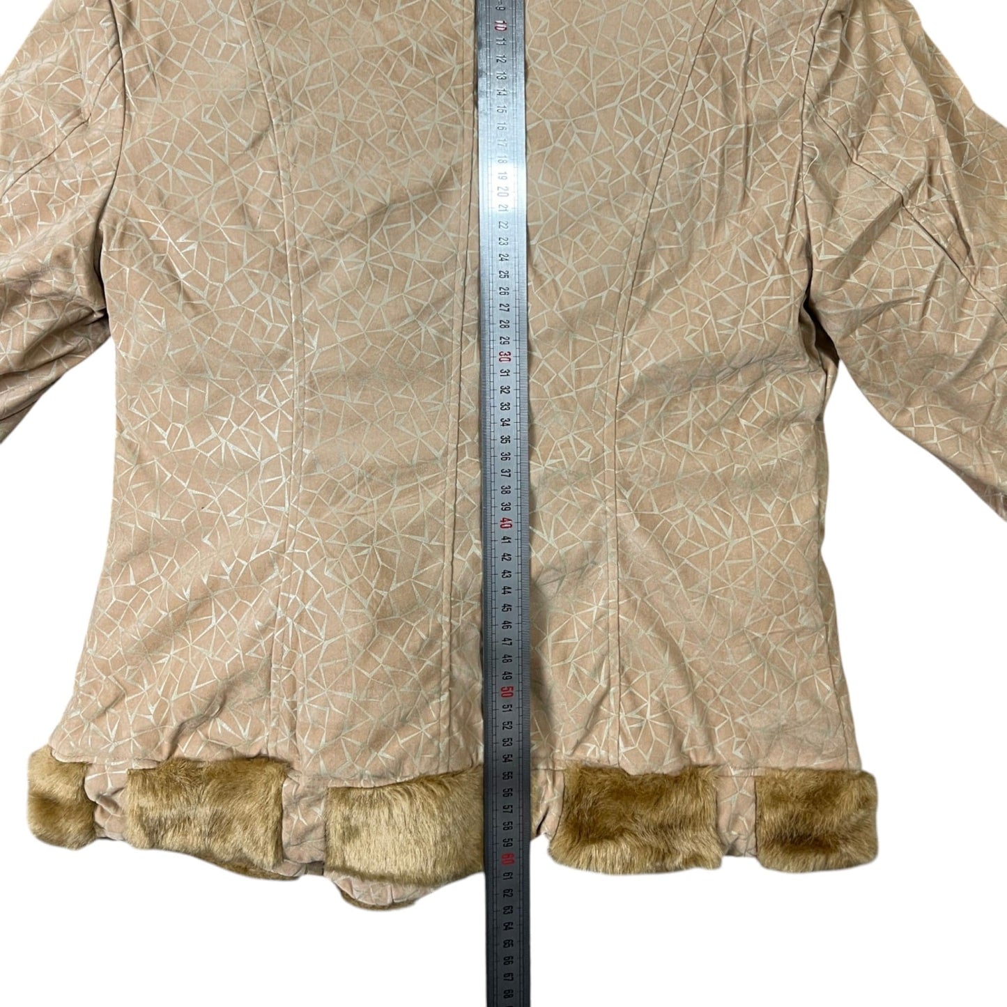 Casaco com pelo sintético